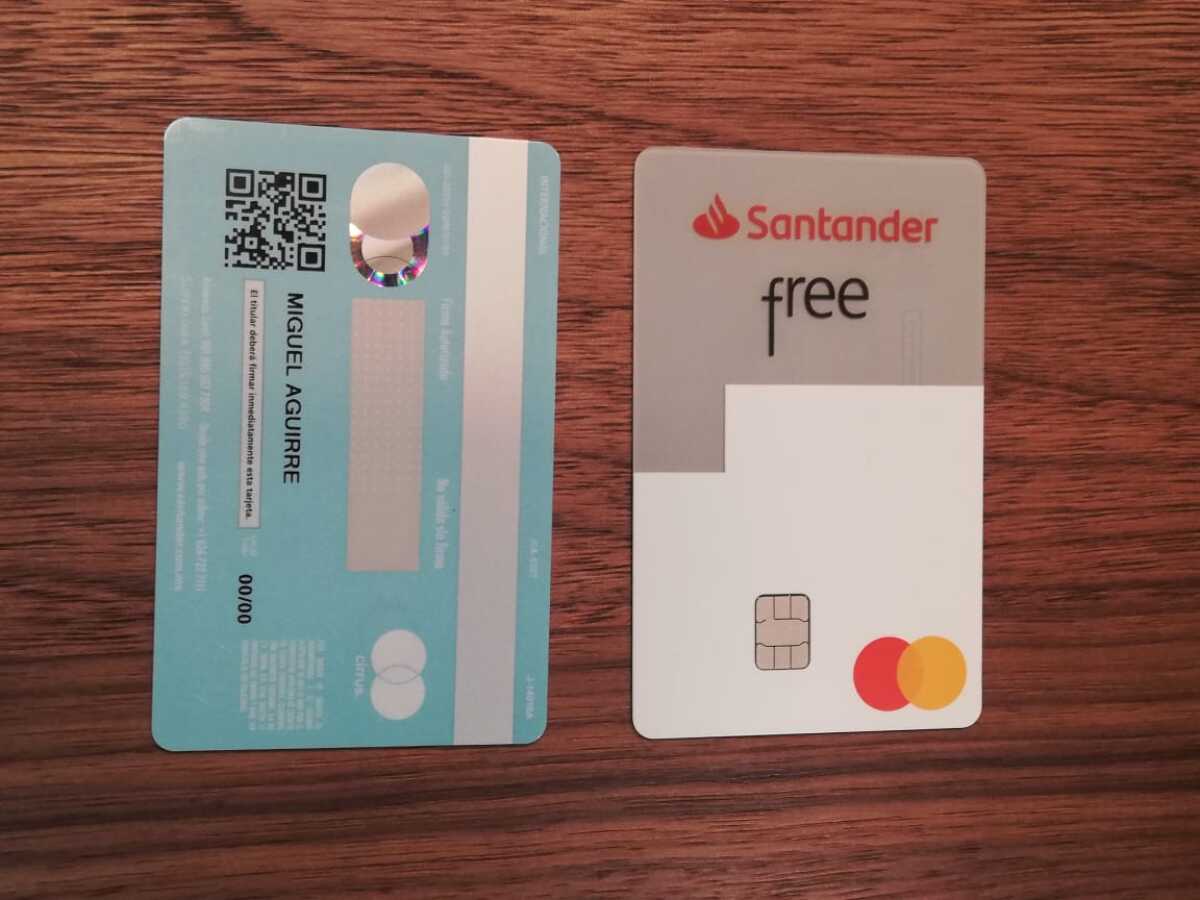 Santander quita los números a sus tarjetas de crédito en México